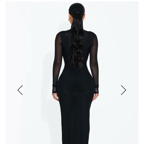 Naked Wardrobe V Neck Foundation Top Bra - Great for layering sheer outfits - Picture 12 of 15